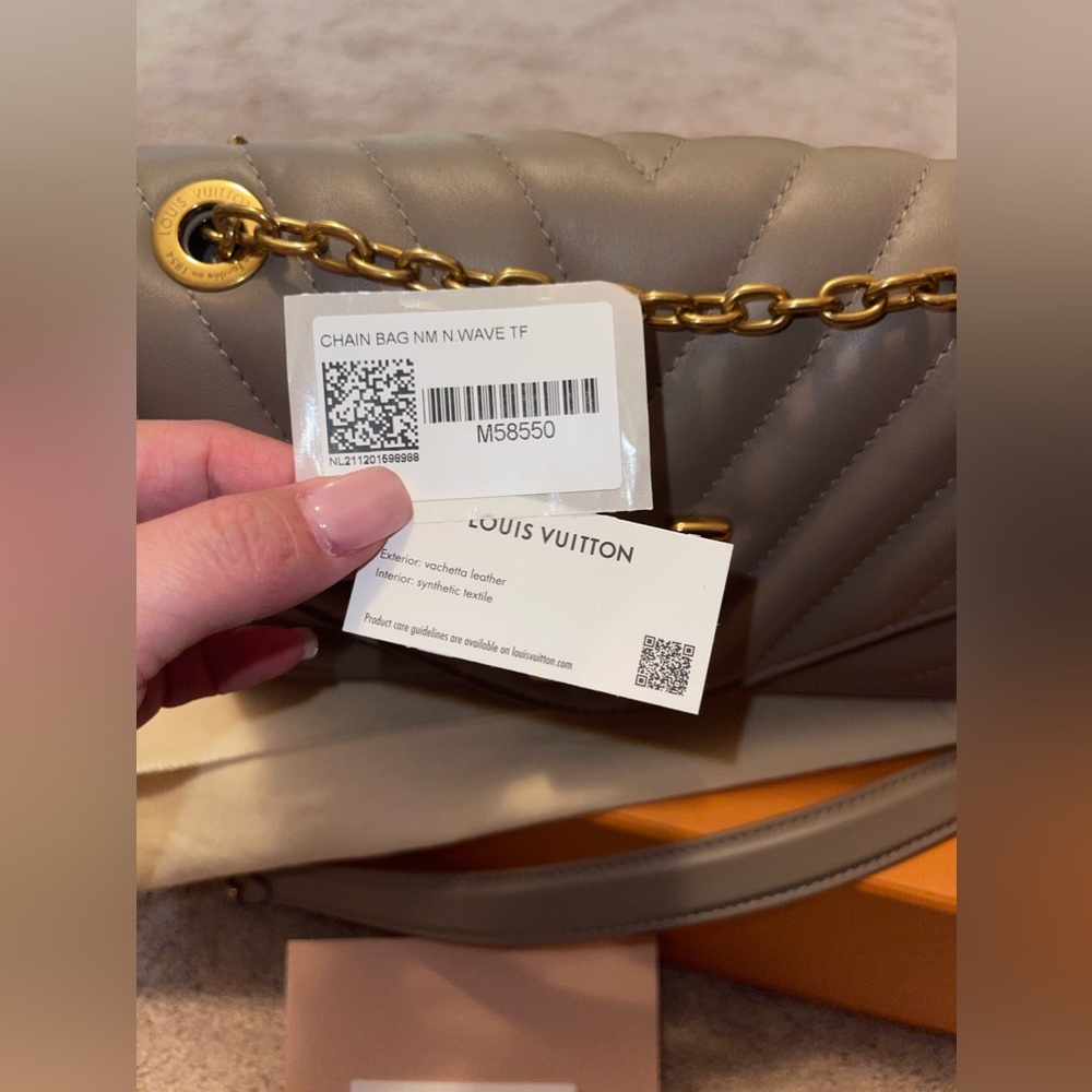 Louis Vuitton New Wave Chain Bag MM - Picture 4 of 6